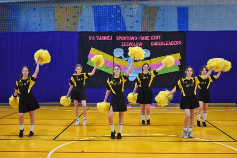 Turniej cheerleaders dla szkół podstawowych Życie Pabianic